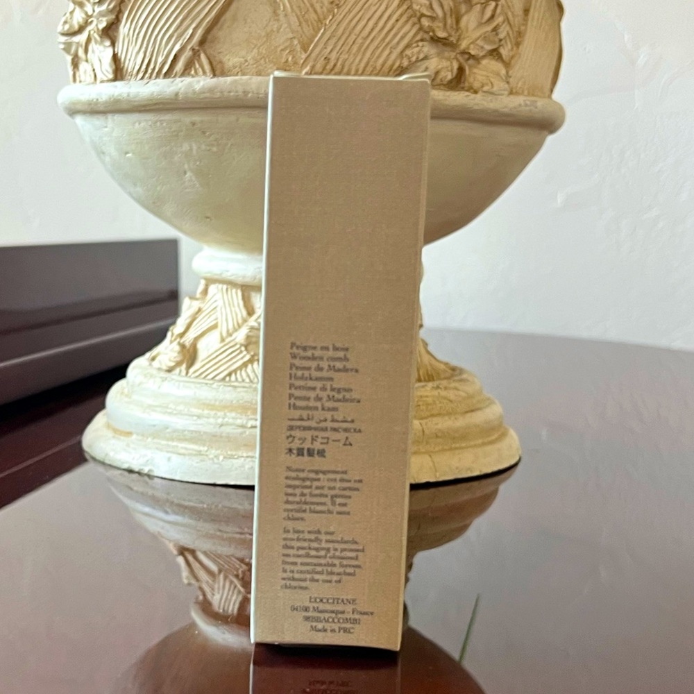 L’Occitane Travel Kit - Picture 9 of 12
